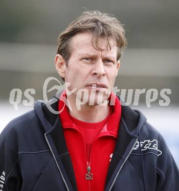 Fussball Regionalliga. SAK gegen SV Spittal. Trainer Franz Polanz (Spittal). Klagenfurt, am 28.3.2009.
Foto: Kuess

---
pressefotos, pressefotografie, kuess, qs, qspictures, sport, bild, bilder, bilddatenbank