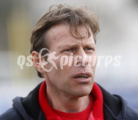 Fussball Regionalliga. SAK gegen SV Spittal. Trainer Franz Polanz  (Spittal). Klagenfurt, am 28.3.2009.
Foto: Kuess

---
pressefotos, pressefotografie, kuess, qs, qspictures, sport, bild, bilder, bilddatenbank