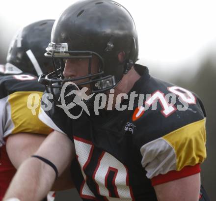 American Football. Austrian Football League  Carinthian Black Lions gegen Danube Dragons Klosterneuburg. Ryan Mc Guire (Lions). Klagenfurt, am 28.3.2009.
Foto: Kuess

---
pressefotos, pressefotografie, kuess, qs, qspictures, sport, bild, bilder, bilddatenbank