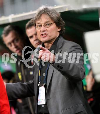 Fussball WM Qualifikationsspiel. Oessterreich gegen Rumaenien. Trainer Dietmar Constantini (Oesterreich). Hypo Group Arena, Klagenfurt, am 1.4. 2009.
Foto: Kuess

---
pressefotos, pressefotografie, kuess, qs, qspictures, sport, bild, bilder, bilddatenbank