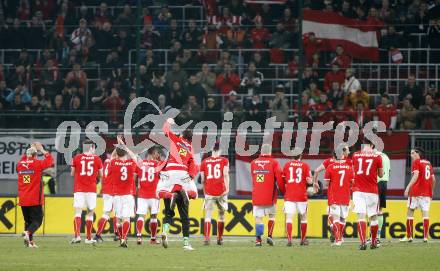 Fussball WM Qualifikationsspiel. Oessterreich gegen Rumaenien. Jubel Oesterreich. Hypo Group Arena, Klagenfurt, am 1.4. 2009.
Foto: Kuess

---
pressefotos, pressefotografie, kuess, qs, qspictures, sport, bild, bilder, bilddatenbank