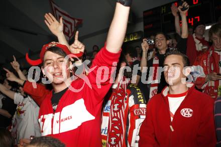 EBEL. Eishockey Bundesliga. EC Red Bull Salzburg gegen  KAC. KAC Fans. Salzburg, am 2.4.2009.
Foto: Kuess 

---
pressefotos, pressefotografie, kuess, qs, qspictures, sport, bild, bilder, bilddatenbank