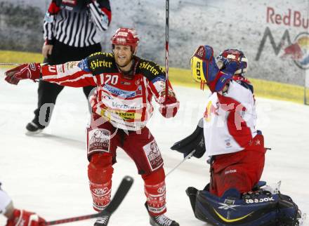 EBEL. Eishockey Bundesliga. EC Red Bull Salzburg gegen  KAC. Torjubel CRAIG Michael (KAC), PARISE Jordan (Salzburg). Salzburg, am 2.4.2009.
Foto: Kuess 

---
pressefotos, pressefotografie, kuess, qs, qspictures, sport, bild, bilder, bilddatenbank