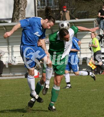 Fussball Kaerntner Liga. VSV gegen Landskron. Schuri Arno (VSV), Slunka Martin  (Landskron). Villach, am 4.4. 2009.
Foto: Kuess

---
pressefotos, pressefotografie, kuess, qs, qspictures, sport, bild, bilder, bilddatenbank