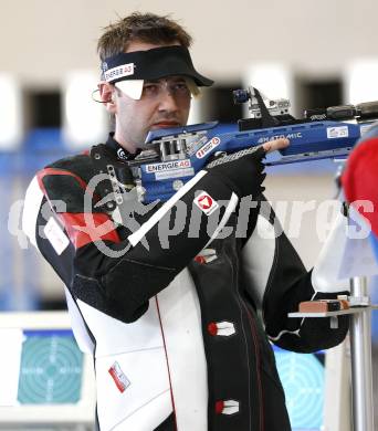 Schiessen Luftgewehr. Oesterreichische Meisterschaft. Mario Knoegler (1.). Wolfsberg, am 4.4.2009.
Foto: Kuess

---
pressefotos, pressefotografie, kuess, qs, qspictures, sport, bild, bilder, bilddatenbank