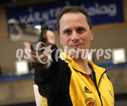 Schiessen Luftgewehr. Oesterreichische Meisterschaft. Dietmar Keutschegger. Wolfsberg, am 4.4.2009.
Foto: Kuess

---
pressefotos, pressefotografie, kuess, qs, qspictures, sport, bild, bilder, bilddatenbank