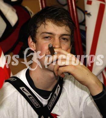 EBEL. Eishockey Bundesliga. KAC gegen EC Salzburg. Jubel Meister KAC, SCHELLANDER Paul. Klagenfurt, am 5.4.2009.
Foto: Kuess 

---
pressefotos, pressefotografie, kuess, qs, qspictures, sport, bild, bilder, bilddatenbank