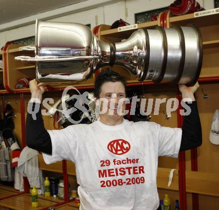 EBEL. Eishockey Bundesliga. KAC gegen EC Salzburg. Jubel Meister KAC, FUREY Kirk. Klagenfurt, am 5.4.2009.
Foto: Kuess 

---
pressefotos, pressefotografie, kuess, qs, qspictures, sport, bild, bilder, bilddatenbank