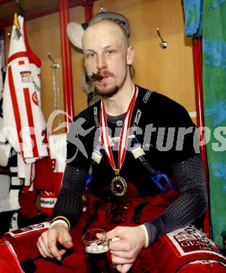 EBEL. Eishockey Bundesliga. KAC gegen EC Salzburg. Jubel Meister KAC, KIRISITS Johannes. Klagenfurt, am 5.4.2009.
Foto: Kuess 

---
pressefotos, pressefotografie, kuess, qs, qspictures, sport, bild, bilder, bilddatenbank