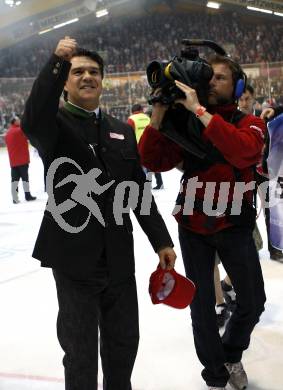 EBEL. Eishockey Bundesliga. KAC gegen EC Salzburg. Jubel Meister KAC, Manny Viveiros. Klagenfurt, am 5.4.2009.
Foto: Kuess 

---
pressefotos, pressefotografie, kuess, qs, qspictures, sport, bild, bilder, bilddatenbank