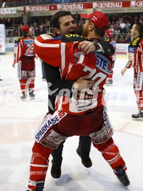 EBEL. Eishockey Bundesliga. KAC gegen EC Salzburg. Jubel Meister KAC, CRAIG Michael. Klagenfurt, am 5.4.2009.
Foto: Kuess 

---
pressefotos, pressefotografie, kuess, qs, qspictures, sport, bild, bilder, bilddatenbank