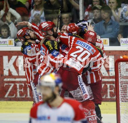 EBEL. Eishockey Bundesliga. KAC gegen EC Salzburg. Jubel Meister KAC. Klagenfurt, am 5.4.2009.
Foto: Kuess 

---
pressefotos, pressefotografie, kuess, qs, qspictures, sport, bild, bilder, bilddatenbank