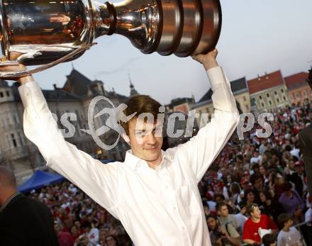 EBEL. Eishockey Bundesliga. KAC Meisterfeier. Paul Schellander. Klagenfurt, am 7.4.2009.
Foto: Kuess 

---
pressefotos, pressefotografie, kuess, qs, qspictures, sport, bild, bilder, bilddatenbank