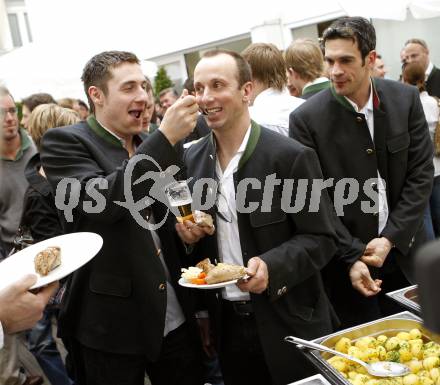 EBEL. Eishockey Bundesliga. KAC Meisterfeier. David Schuller, Andrew Schneider, Warren Norris. Klagenfurt, am 7.4.2009.
Foto: Kuess 

---
pressefotos, pressefotografie, kuess, qs, qspictures, sport, bild, bilder, bilddatenbank