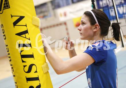 Volleyball. ATSC Wildcats gegen SVS Post. Anna Hoedl (Wildcats). Klagenfurt, 9.4.2009.
Foto: Kuess 

---
pressefotos, pressefotografie, kuess, qs, qspictures, sport, bild, bilder, bilddatenbank