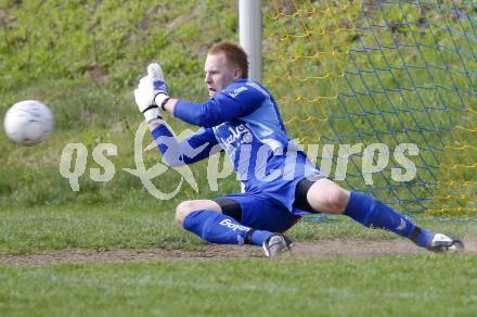 Fussball. Kaerntner Liga. SK Austria Kelag Kärnten 1b gegen SVG Bleiburg. Koenigshofer Lukas (Austria). Klagenfurt, am 11.4. 2009.
Foto: Kuess

---
pressefotos, pressefotografie, kuess, qs, qspictures, sport, bild, bilder, bilddatenbank