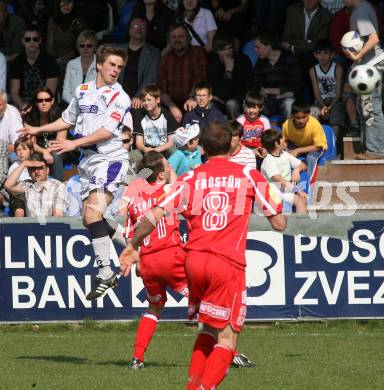 Fussball. Regionalliga Mitte. SAK gegen GAK. Triplat Grega (SAK), Schuetz Daniel, Fruestuek Robert (GAK). Klagenfurt, am 11.4. 2009.
Foto: Kuess

---
pressefotos, pressefotografie, kuess, qs, qspictures, sport, bild, bilder, bilddatenbank