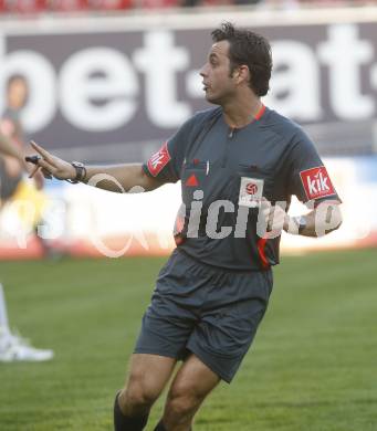 Fussball. Tipp3-Bundesliga. SK Austria Kelag Kaernten gegen LASK Linz. Schiedsrichter Rene Eisner. Klagenfurt, 11.4.2009. 
Foto: Kuess

---
pressefotos, pressefotografie, kuess, qs, qspictures, sport, bild, bilder, bilddatenbank