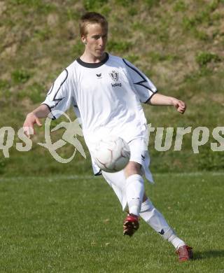 Fussball. Kaerntner Liga. SK Austria Kelag Kaernten 1b gegen SVG Bleiburg. Roman Adunka  (Austria). Klagenfurt, am 11.4. 2009.
Foto: Kuess

---
pressefotos, pressefotografie, kuess, qs, qspictures, sport, bild, bilder, bilddatenbank