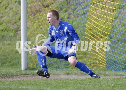 Fussball. Kaerntner Liga. SK Austria Kelag Kaernten 1b gegen SVG Bleiburg. Lukas Koenigshofer  (Austria). Klagenfurt, am 11.4. 2009.
Foto: Kuess

---
pressefotos, pressefotografie, kuess, qs, qspictures, sport, bild, bilder, bilddatenbank