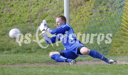 Fussball. Kaerntner Liga. SK Austria Kelag Kaernten 1b gegen SVG Bleiburg. Lukas Koenigshofer  (Austria). Klagenfurt, am 11.4. 2009.
Foto: Kuess

---
pressefotos, pressefotografie, kuess, qs, qspictures, sport, bild, bilder, bilddatenbank