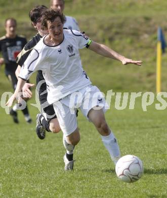 Fussball. Kaerntner Liga. SK Austria Kelag Kaernten 1b gegen SVG Bleiburg. Kroepfl Mario  (Austria). Klagenfurt, am 11.4. 2009.
Foto: Kuess

---
pressefotos, pressefotografie, kuess, qs, qspictures, sport, bild, bilder, bilddatenbank