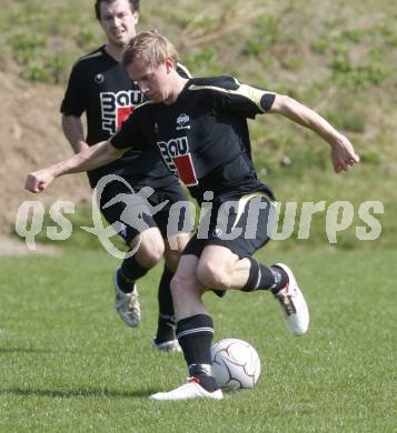 Fussball. Kaerntner Liga. SK Austria Kelag Kaernten 1b gegen SVG Bleiburg. Stefan Klatzer (Bleiburg). Klagenfurt, am 11.4. 2009.
Foto: Kuess

---
pressefotos, pressefotografie, kuess, qs, qspictures, sport, bild, bilder, bilddatenbank