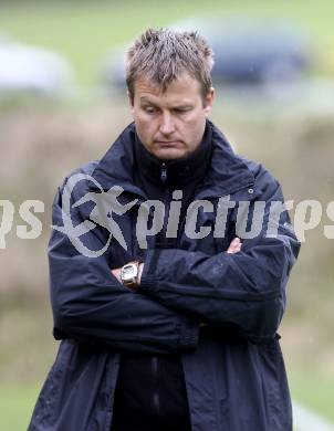 Fussball. Unterliga Ost. Koettmannsdorf gegen Ludmannsdorf. Trainer Andrejcic Harald (Ludmannsdorf). Koettmannsdorf, 19.4.2009. 
Foto: Kuess

---
pressefotos, pressefotografie, kuess, qs, qspictures, sport, bild, bilder, bilddatenbank