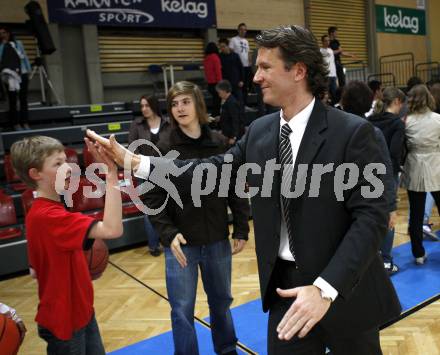 Basketball Bundesliga. Woerthersee Piraten gegen UBSC Graz. Trainer Mathias Jan Fischer (Piraten).  Klagenfurt, 19.4.2009
Foto: Kuess

---
pressefotos, pressefotografie, kuess, qs, qspictures, sport, bild, bilder, bilddatenbank