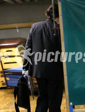 Basketball Bundesliga. Woerthersee Piraten gegen UBSC Graz. Trainer Mathias Jan Fischer (Piraten).  Klagenfurt, 19.4.2009
Foto: Kuess

---
pressefotos, pressefotografie, kuess, qs, qspictures, sport, bild, bilder, bilddatenbank