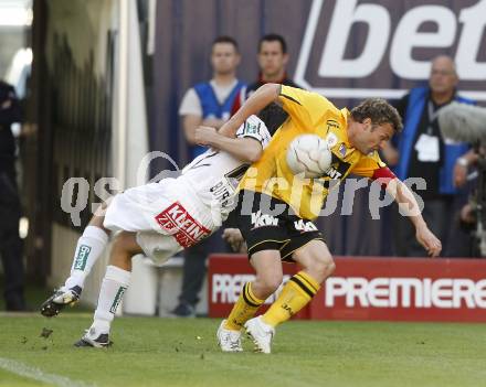 Fussball. Tipp3-Bundesliga. SK Austria Kelag Kaernten gegen SCR Altach. Wolfgang Bubenik, (Austria Kaernten), Kai Walter Schoppitsch (Altach). Klagenfurt, 25.4.2009. 
Foto: Kuess

---
pressefotos, pressefotografie, kuess, qs, qspictures, sport, bild, bilder, bilddatenbank