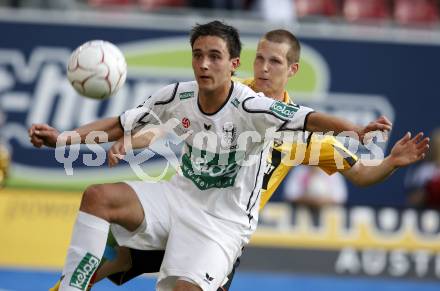 Fussball. Tipp3-Bundesliga. SK Austria Kelag Kaernten gegen SCR Altach. Markus Pink, (Austria Kaernten), Dennis Mimm (Altach). Klagenfurt, 25.4.2009. 
Foto: Kuess

---
pressefotos, pressefotografie, kuess, qs, qspictures, sport, bild, bilder, bilddatenbank