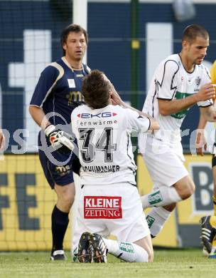 Fussball. Tipp3-Bundesliga. SK Austria Kelag Kaernten gegen SCR Altach. Schumacher, (Austria Kaernten), Josef Schicklgruber (Altach). Klagenfurt, 25.4.2009. 
Foto: Kuess

---
pressefotos, pressefotografie, kuess, qs, qspictures, sport, bild, bilder, bilddatenbank