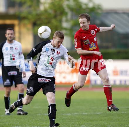 Fussball Regionalliga, WAC/St. Andrae gegen Voitsberg. Oberlaender Daniel  (WAC), Hierzer Patrick (Voitsberg). Wolfsberg, 30.4.2009. 
Foto: Kuess

---
pressefotos, pressefotografie, kuess, qs, qspictures, sport, bild, bilder, bilddatenbank