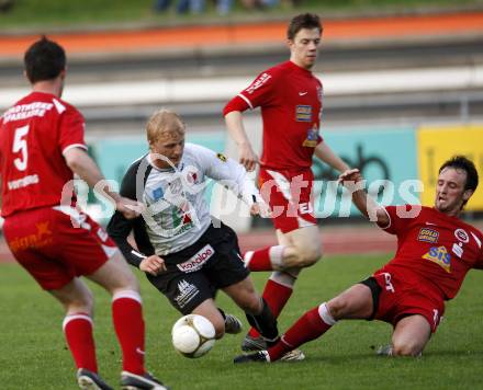 Fussball Regionalliga, WAC/St. Andrae gegen Voitsberg. Witteveen David (WAC), Sauer Gernot (Voitsberg). Wolfsberg, 30.4.2009. 
Foto: Kuess

---
pressefotos, pressefotografie, kuess, qs, qspictures, sport, bild, bilder, bilddatenbank