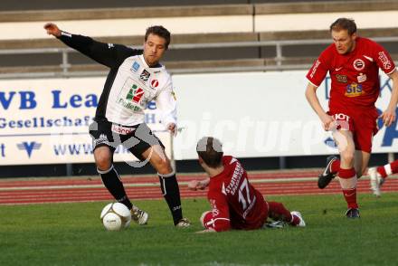 Fussball Regionalliga, WAC/St. Andrae gegen Voitsberg. Kirisits Michael (WAC), Hiden Juergen (Voitsberg). Wolfsberg, 30.4.2009. 
Foto: Kuess

---
pressefotos, pressefotografie, kuess, qs, qspictures, sport, bild, bilder, bilddatenbank