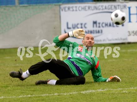 Fussball Regionalliga. SAK gegen St. Florian. Oraze Maximilian Milan (SAK). Klagenfurt, 2.5.2009. 
Foto: Kuess

---
pressefotos, pressefotografie, kuess, qs, qspictures, sport, bild, bilder, bilddatenbank