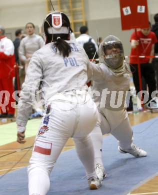 Fechten. Saebel Weltcup. Karolina Budna (POL), Laura Friedl (AUT). Klagenfurt, am 2.5.2009.
Foto: Kuess
---
pressefotos, pressefotografie, kuess, qs, qspictures, sport, bild, bilder, bilddatenbank