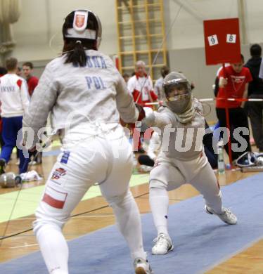 Fechten. Saebel Weltcup. Karolina Budna (POL), Laura Friedl (AUT). Klagenfurt, am 2.5.2009.
Foto: Kuess
---
pressefotos, pressefotografie, kuess, qs, qspictures, sport, bild, bilder, bilddatenbank