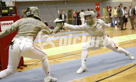 Fechten. Saebel Weltcup. Sophie Williams (GB), Laura Friedl (AUT). Klagenfurt, am 2.5.2009.
Foto: Kuess
---
pressefotos, pressefotografie, kuess, qs, qspictures, sport, bild, bilder, bilddatenbank