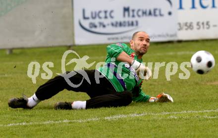 Fussball Regionalliga. SAK gegen St. Florian. Oraze Maximilian Milan (SAK). Klagenfurt, 2.5.2009. 
Foto: Kuess

---
pressefotos, pressefotografie, kuess, qs, qspictures, sport, bild, bilder, bilddatenbank