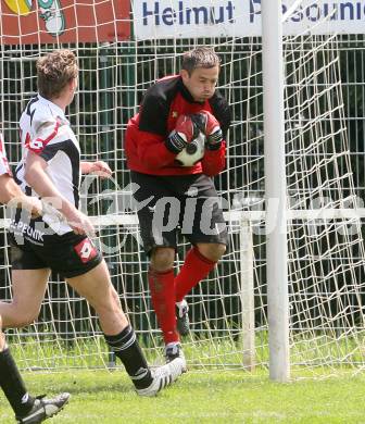 Fussball 1. Klasse B. SV Falle Maria Gail gegen ESV Admira Villach. Fahrudin Ducanovic (Maria Gail). Maria Gail, am 3.5.2009.
Foto: Kuess
---
pressefotos, pressefotografie, kuess, qs, qspictures, sport, bild, bilder, bilddatenbank