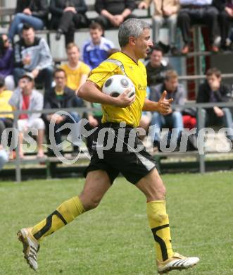 Fussball 1. Klasse B. SV Falle Maria Gail gegen ESV Admira Villach. Donato Cuscito (Maria Gail). Maria Gail, am 3.5.2009.
Foto: Kuess
---
pressefotos, pressefotografie, kuess, qs, qspictures, sport, bild, bilder, bilddatenbank