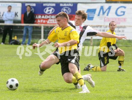 Fussball 1. Klasse B. SV Falle Maria Gail gegen ESV Admira Villach. Branko Hrvacanin (Maria Gail), Daniel Aichholzer (Admira Villach). Maria Gail, am 3.5.2009.
Foto: Kuess
---
pressefotos, pressefotografie, kuess, qs, qspictures, sport, bild, bilder, bilddatenbank