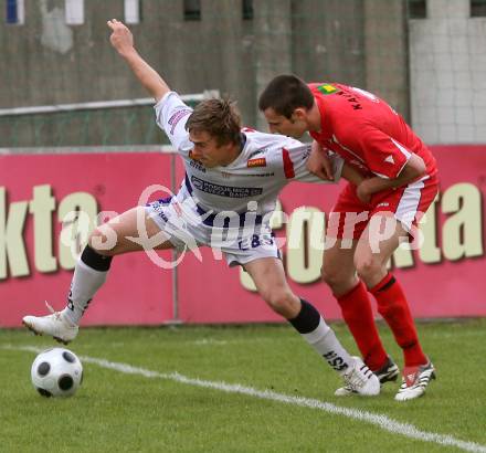 Fussball Regionalliga. SAK gegen St. Florian. Triplat Grega (SAK), Lettner Thomas (St. Florian). Klagenfurt, 2.5.2009. 
Foto: Kuess

---
pressefotos, pressefotografie, kuess, qs, qspictures, sport, bild, bilder, bilddatenbank