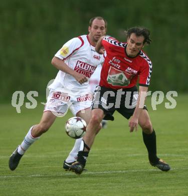 Fussball. Regionalliga. SV Feldkirchen gegen GAK. Robert Micheu (Feldkirchen), Hannes Toth (GAK). Feldkirchen, 8.5.2009. 
Foto: Kuess 

---
pressefotos, pressefotografie, kuess, qs, qspictures, sport, bild, bilder, bilddatenbank