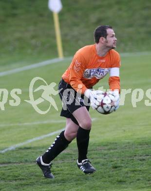 Fussball. Regionalliga. SV Feldkirchen gegen GAK. Wolfgang Ott (Feldkirchen), (GAK). Feldkirchen, 8.5.2009. 
Foto: Kuess 

---
pressefotos, pressefotografie, kuess, qs, qspictures, sport, bild, bilder, bilddatenbank