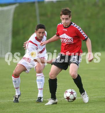 Fussball. Regionalliga. SV Feldkirchen gegen GAK. Philipp Wisotzky (Feldkirchen), Martin Amerhauser (GAK). Feldkirchen, 8.5.2009. 
Foto: Kuess 

---
pressefotos, pressefotografie, kuess, qs, qspictures, sport, bild, bilder, bilddatenbank