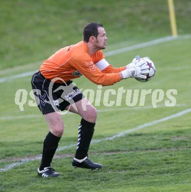 Fussball. Regionalliga. SV Feldkirchen gegen GAK. Wolfgang Ott (Feldkirchen), (GAK). Feldkirchen, 8.5.2009. 
Foto: Kuess 

---
pressefotos, pressefotografie, kuess, qs, qspictures, sport, bild, bilder, bilddatenbank