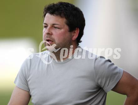 Fussball. Regionalliga. FC St. Veit gegen FC Blau-Weiß Linz. Trainer Martin Kaiser (St. Veit). St. Veit, 8.5.2009. 
Foto: Kuess 

---
pressefotos, pressefotografie, kuess, qs, qspictures, sport, bild, bilder, bilddatenbank